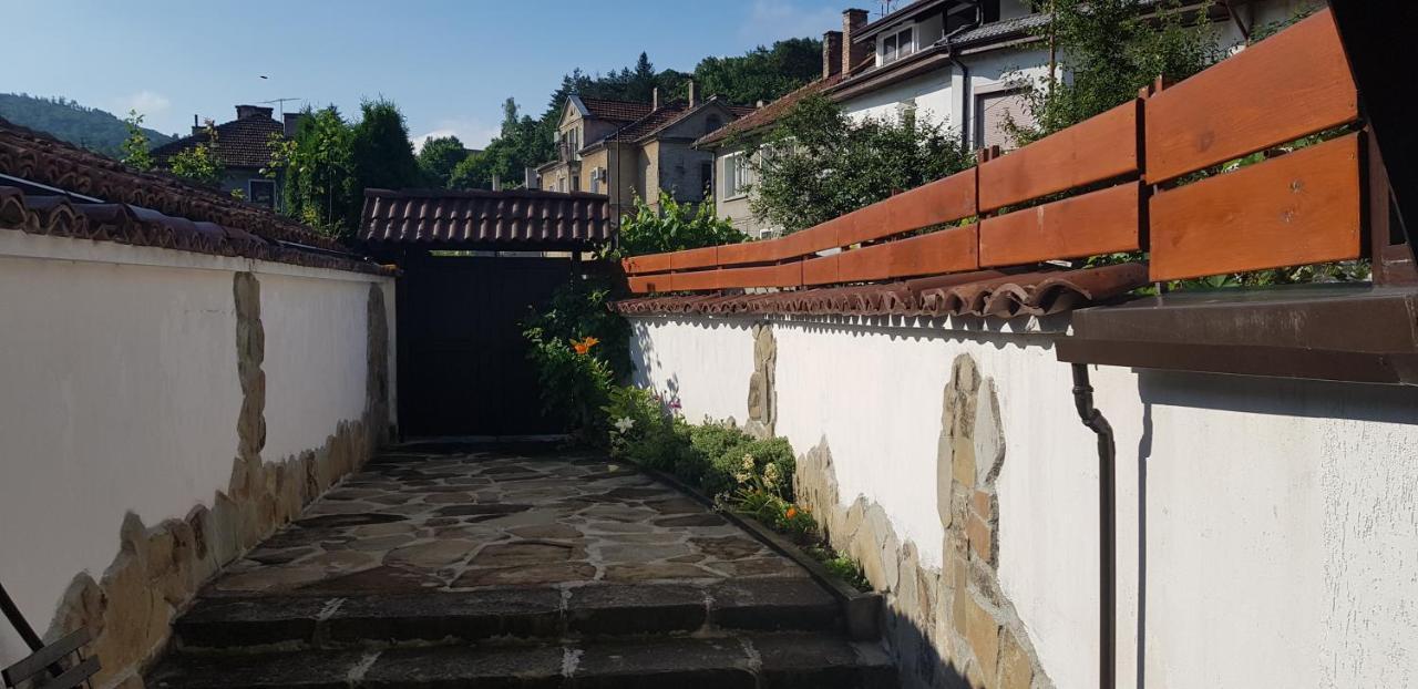Часовника Hotell Trjavna Eksteriør bilde