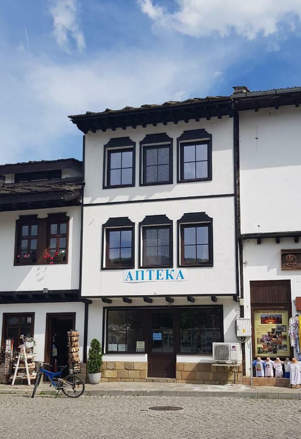 Часовника Hotell Trjavna Eksteriør bilde