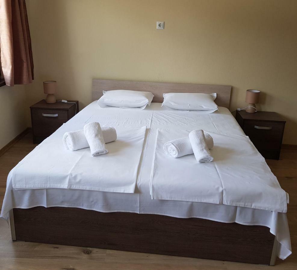 Часовника Hotell Trjavna Eksteriør bilde
