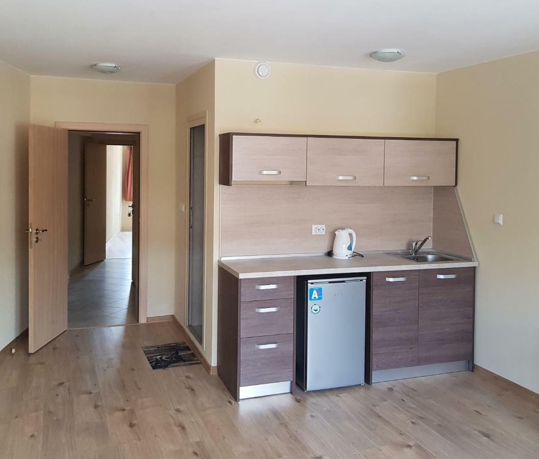 Часовника Hotell Trjavna Eksteriør bilde